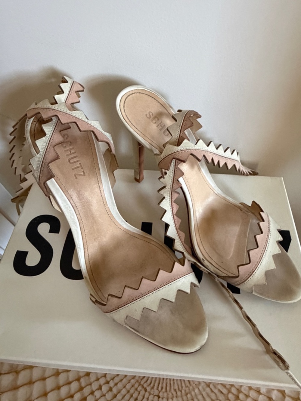 SCHUTZ Zigzag Two-Tone Open-Toe Heel in Beige and Pink